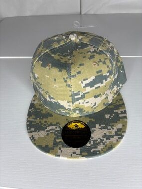 Digital Camo Snapback Hat - Green/Tan
